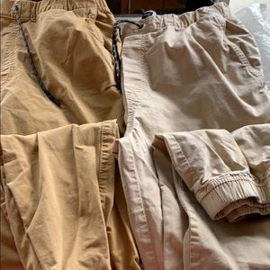 2 pair men’s American Eagle joggers size medium